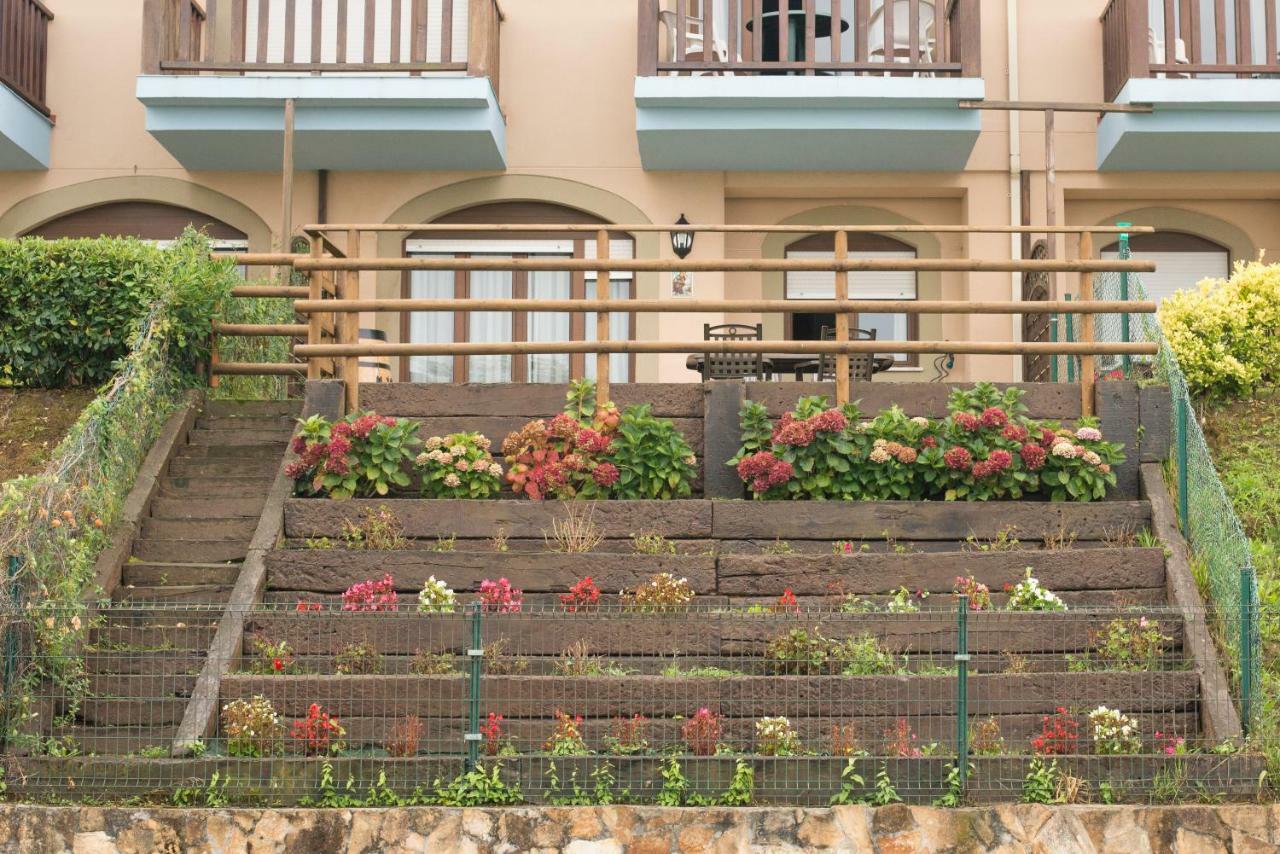 Casa De Las Flores - Apartamento Con Jardin Privado Frente A La Playa De كوميلاس المظهر الخارجي الصورة
