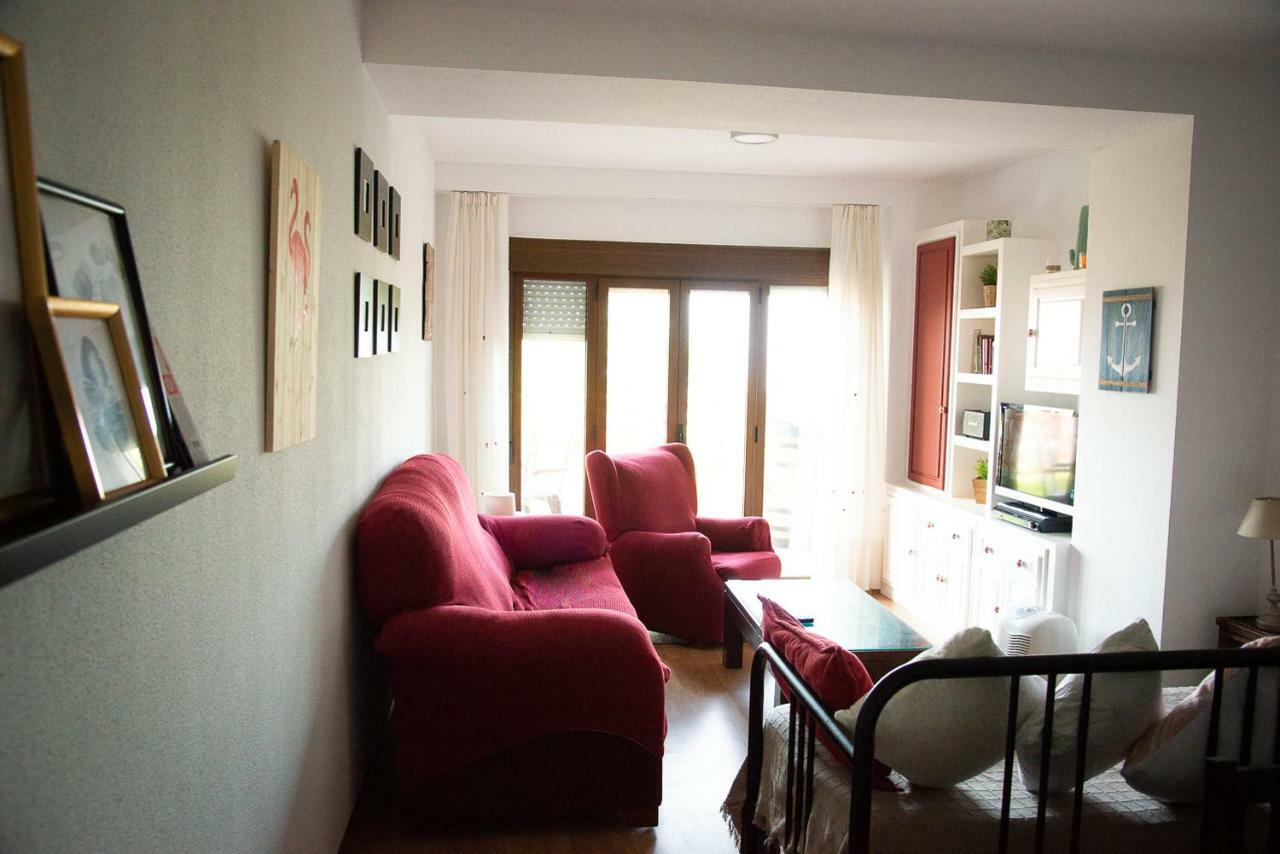 Casa De Las Flores - Apartamento Con Jardin Privado Frente A La Playa De كوميلاس المظهر الخارجي الصورة
